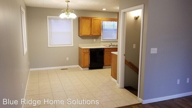 Building Photo - 4 br, 1.5 bath House - 426 Hilltop Drive