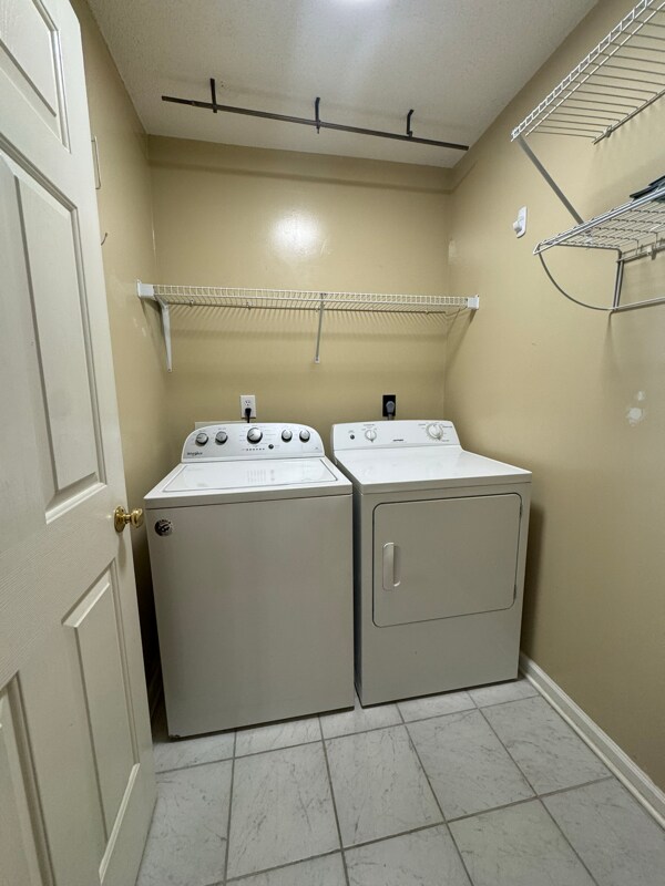 Foto del edificio - 210 Snow Camp Dr