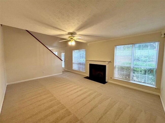 Building Photo - 3399 Benthollow Ln