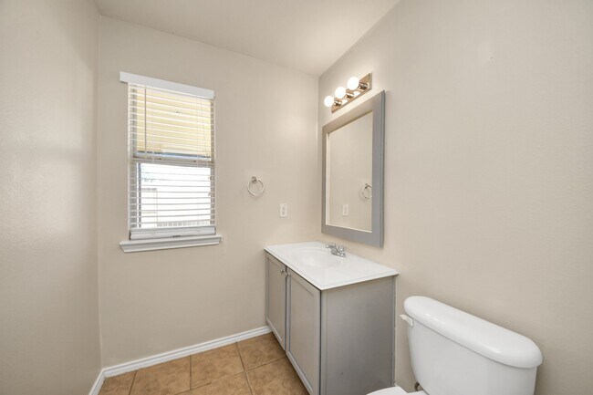 Foto del edificio - 2038 Eddlewood Ct