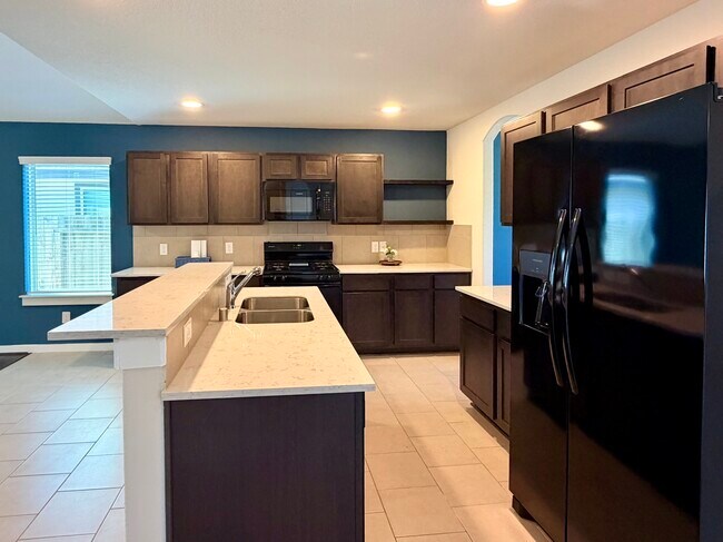 Foto del edificio - 6807 Bardsdale Ct