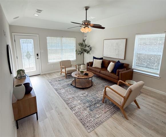 Foto del edificio - 901 W Munson St