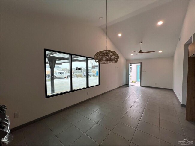 Building Photo - 3409 N L St