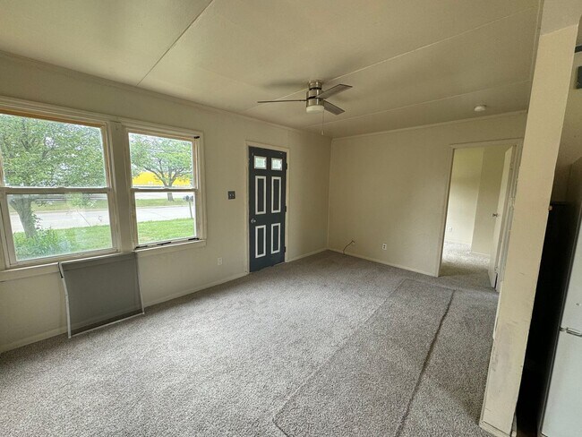 Building Photo - Cute 2BR Apartment