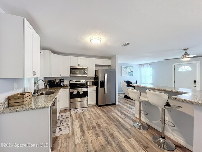 Foto del edificio - 760 Becker Ave NE