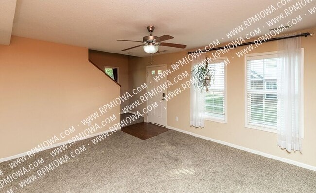 Building Photo - 9155 Coneflower Dr