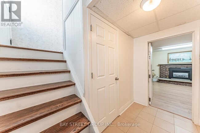 Building Photo - 149 Hendon Ave