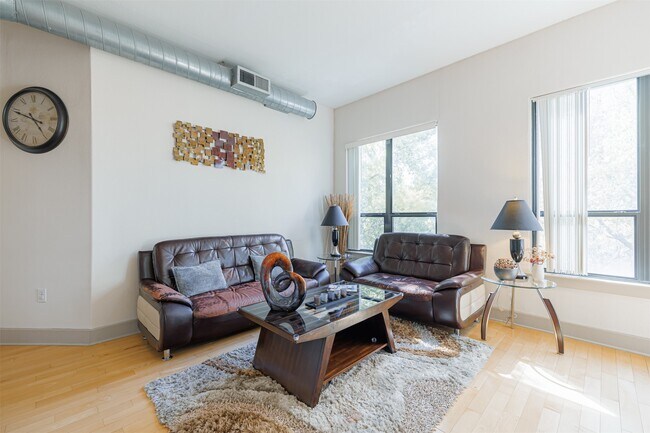 Foto del edificio - 1901 Post Oak Blvd