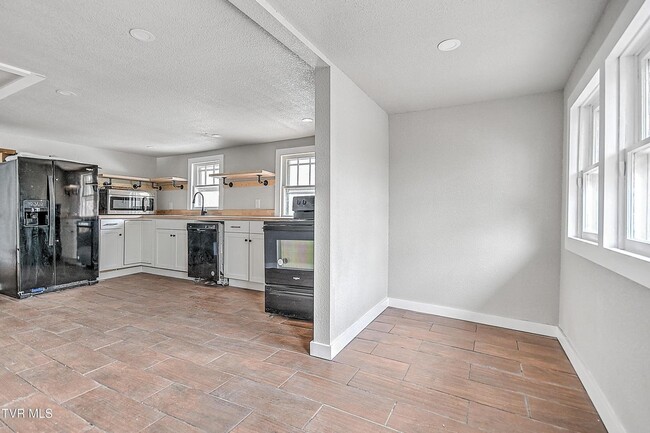 Foto del edificio - 1570 Granby Rd