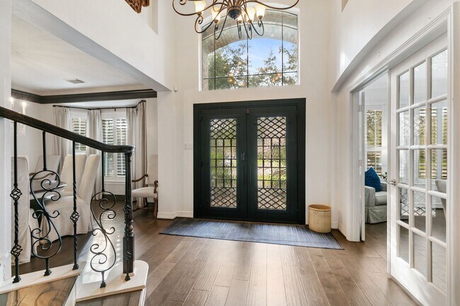 Foto del edificio - 2560 Costa Mesa Cir
