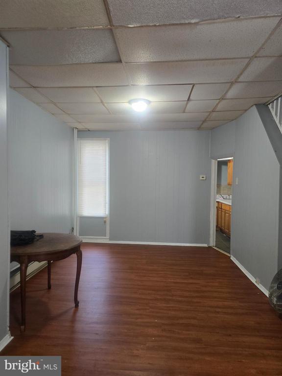 Building Photo - 556 N Wanamaker St
