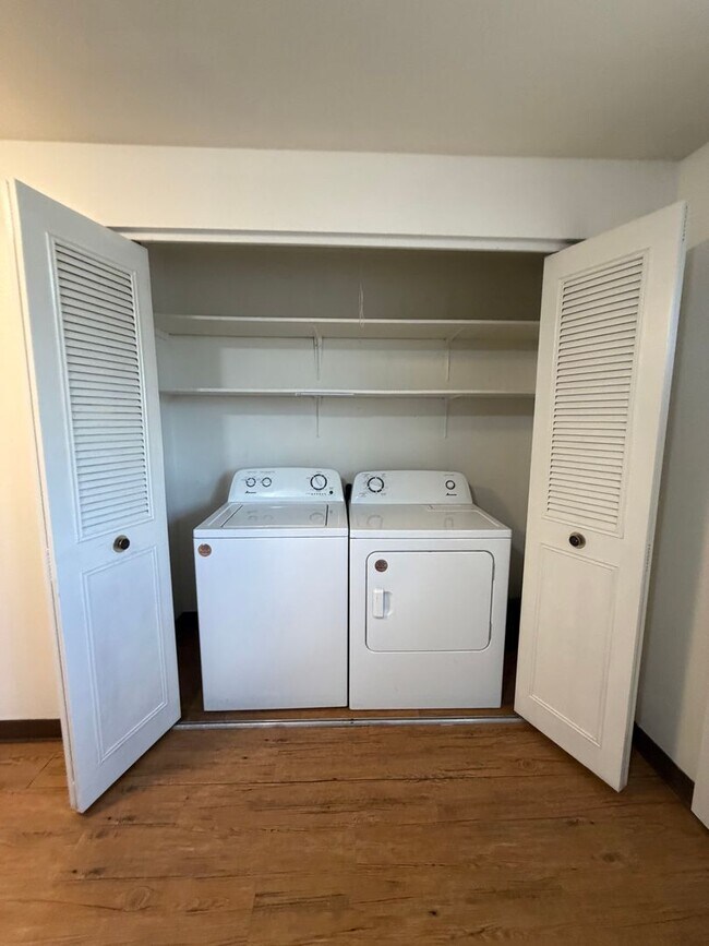 Foto del edificio - 2-bedroom Apartment