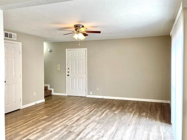Building Photo - 1815 Briarcreek Blvd