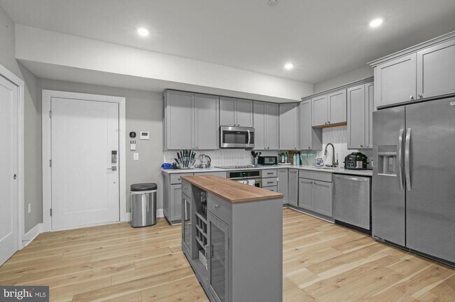 Foto del edificio - 2621 W Jefferson St