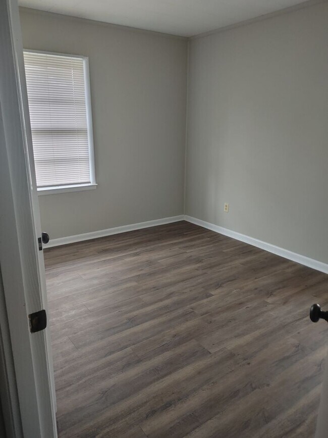 Foto del edificio - 6969 Strickland St