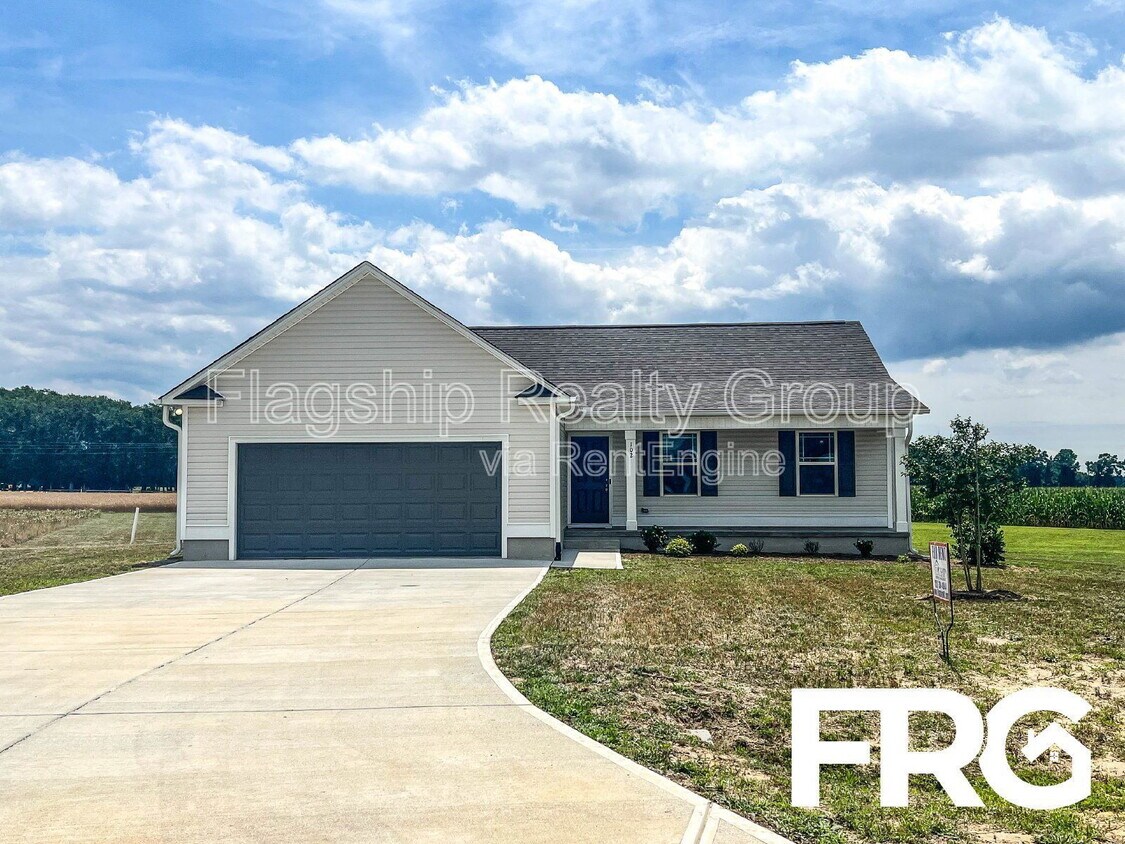 Primary Photo - 102 Michael Thomas Pl