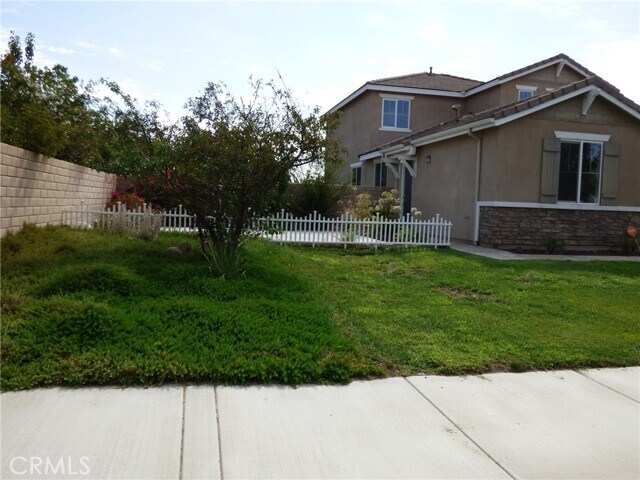 Building Photo - 18348 Cayenne Dr