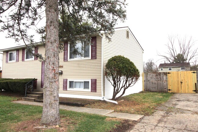 Building Photo - 5071 Albany Dr