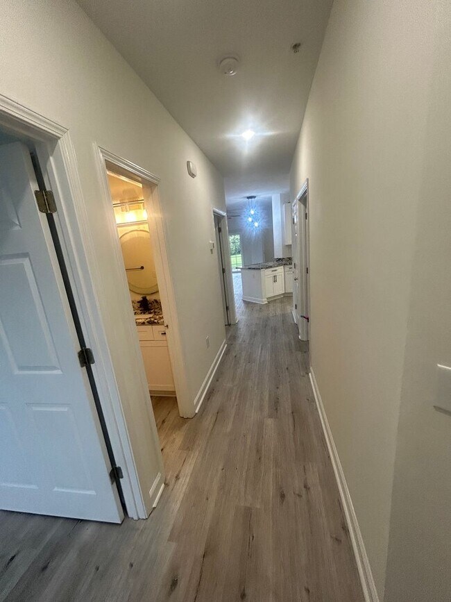 Photo - 129 Ashley Park Dr Apartment