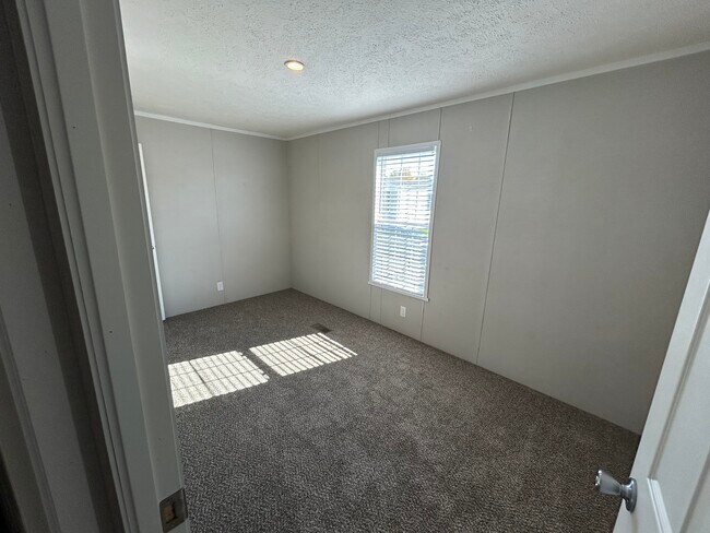 Foto del edificio - 648 Oregon St