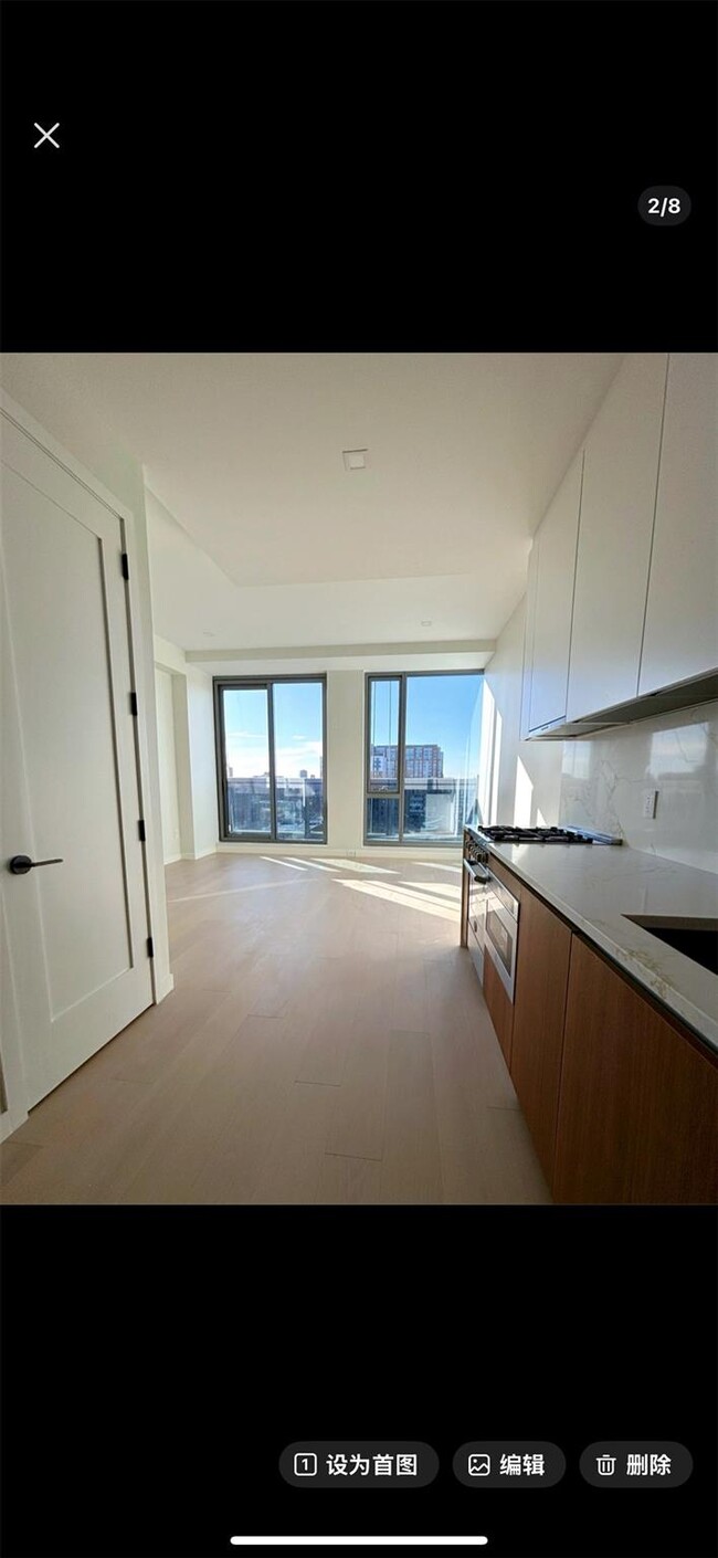 Foto del edificio - 35-32 Leavitt St