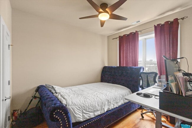Foto del edificio - 207 E 31st St