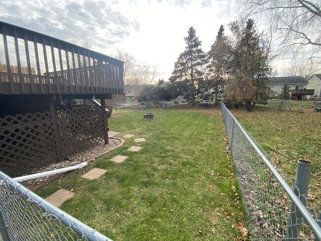 Foto del edificio - Quiet Neighborhood Gem:3 Bedroom/2 Bathroom - Fenced in Yard