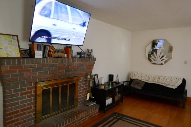 Foto del edificio - 845 Halstead Blvd