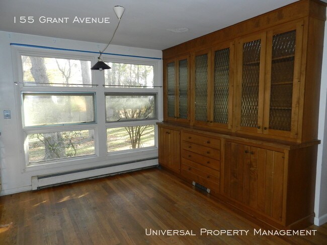 Foto del edificio - Charming three bedroom ranch in Portsmouth