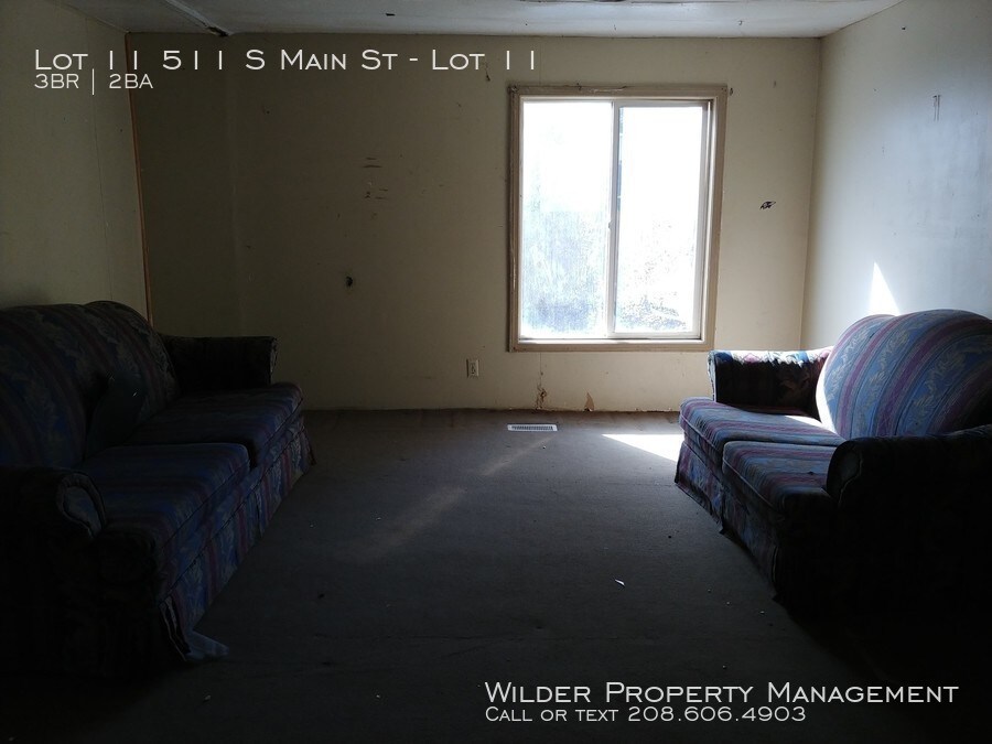 Building Photo - 511 S Main St