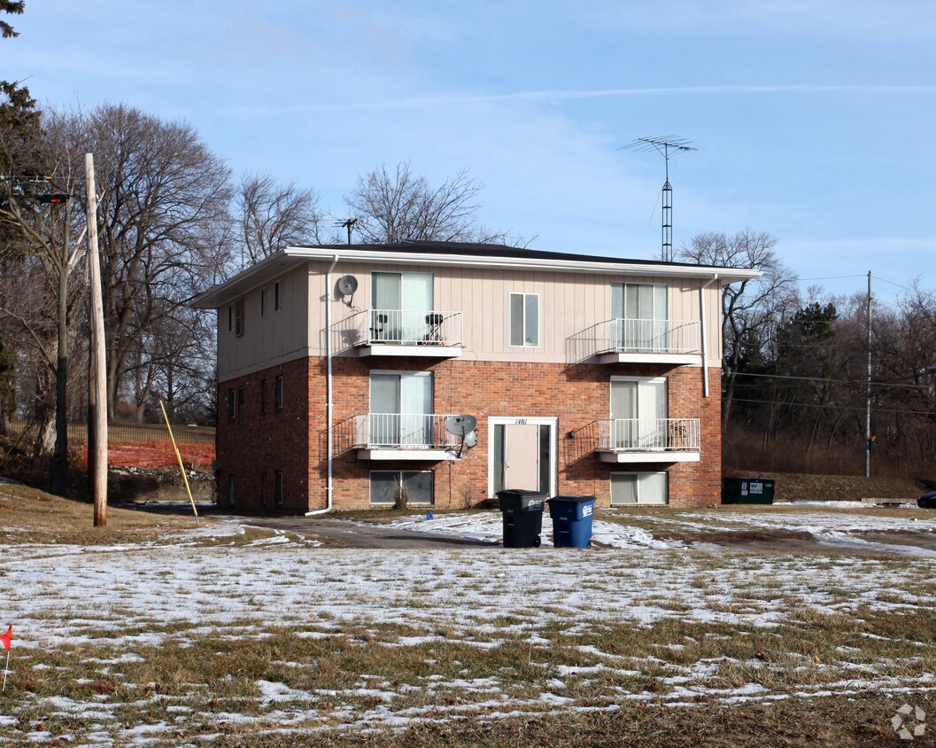 Building Photo - 1401 W Central Ave