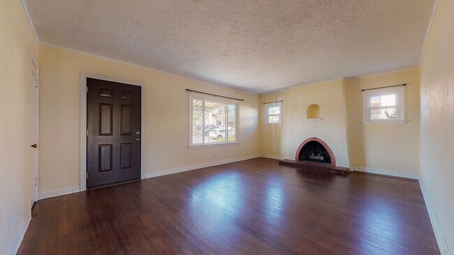 Building Photo - 1400 N Dominion Ave
