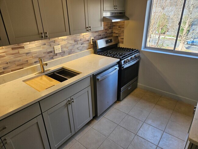 Foto del edificio - 91 Rumson Rd NE