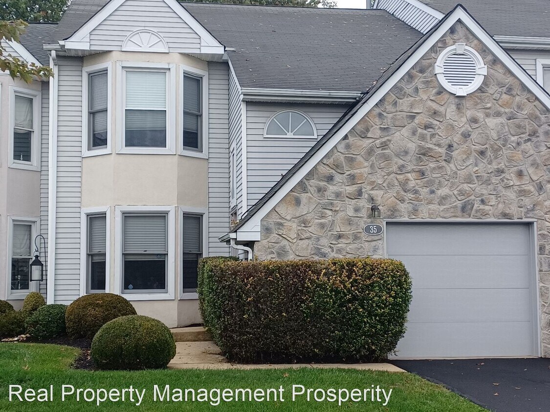 Primary Photo - 3 br, 2.5 bath House - 35 Nathan Ct