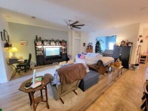 Foto del edificio - 9628 Misty Meadow Ln