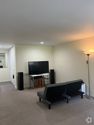 Building Photo - 2227 Canyon Blvd