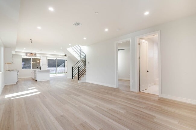 Foto del edificio - 10754 Nassau Ave