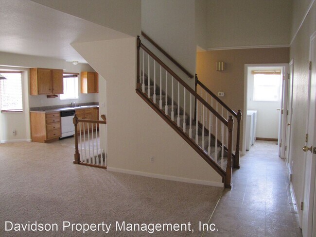 Building Photo - 2 br, 1.5 bath House - 1048 Red Brooke Dr