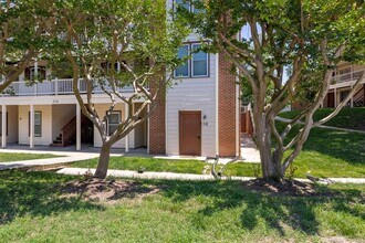Building Photo - 310 Patriot Ln
