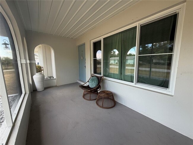 Foto del edificio - 1595 Adrian St