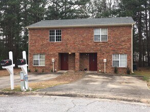 Building Photo - 8643 Waterford Way