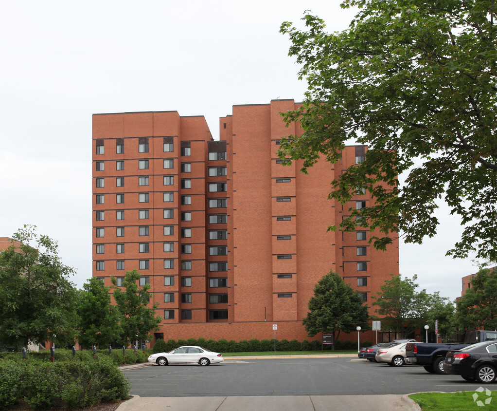 Primary Photo - Middlebrook Hall