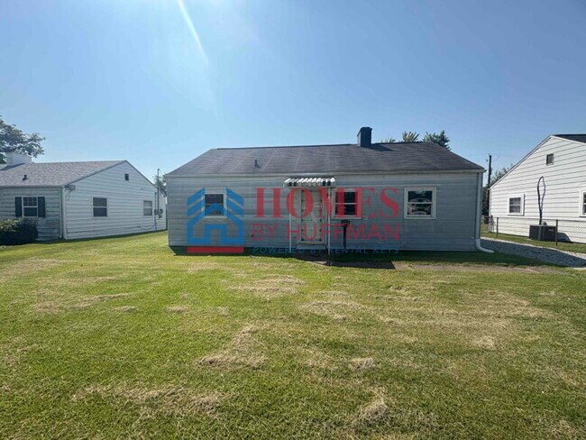 Building Photo - 3 Bedroom Home | 2 Car Detached Garage