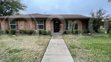 Building Photo - 1724 Westlake Dr
