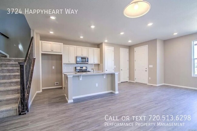 Building Photo - Beautiful Low Maintenance Townhome