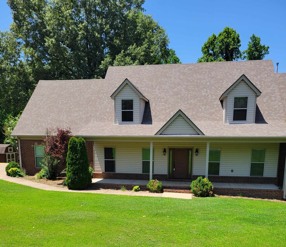 537 W Tipton Lake Cir, Millington, TN 38053 House Rental in