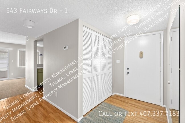 Foto del edificio - 543 Fairways Dr
