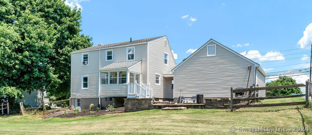 Building Photo - 727 Maple St