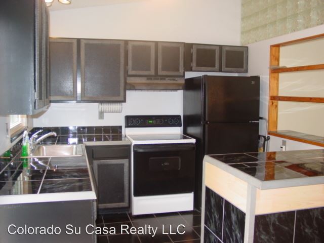 Building Photo - 3220 Gothic Pl