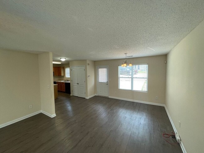 Building Photo - BRIDGEWATER HOME! PRE-LEASING FOR AUGUST 2...